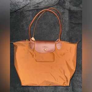 Medium longchamp bag